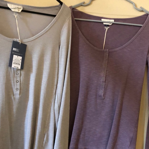 Universal Thread Tops - 2 ribbed long sleeves
